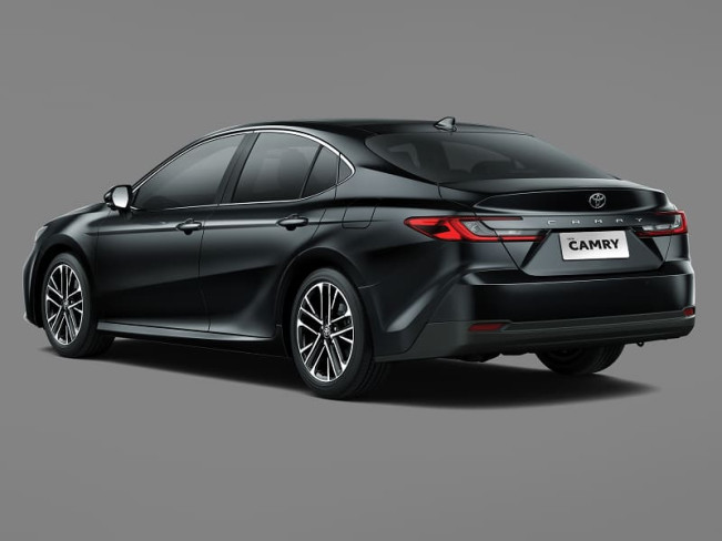 New Toyota Camry 2.5 V AT. (TAM) 